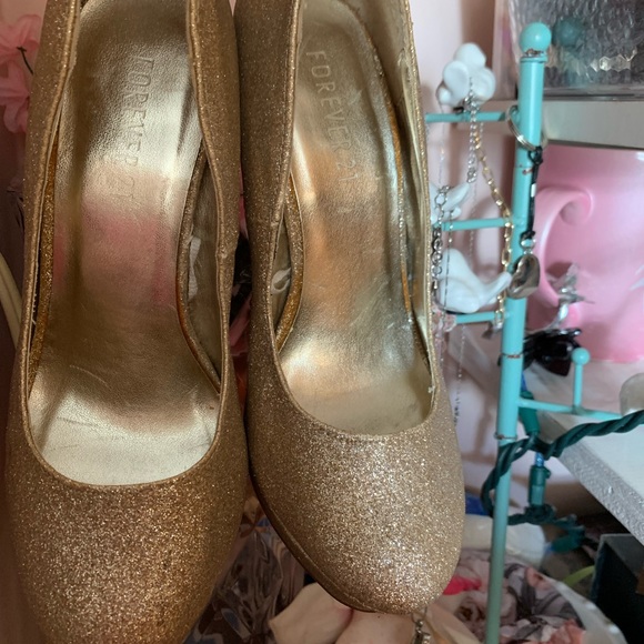Forever 21 super high heels with gold glitter - Picture 3 of 5